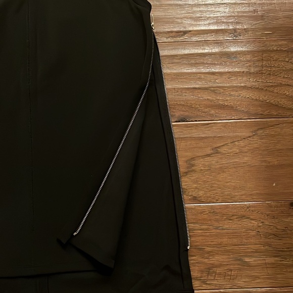 Ann Taylor Size XS Side Zipper Sleeveless Shirt - Picture 3 of 5